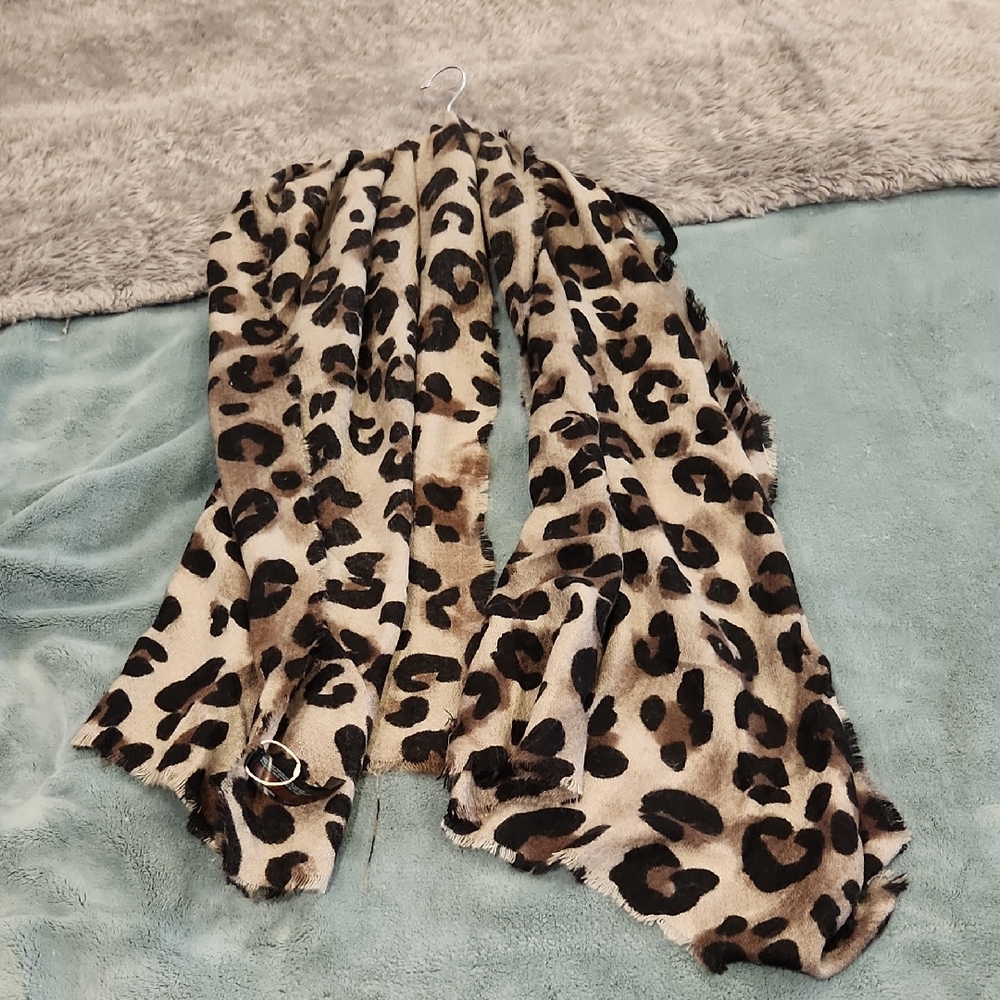 Primark Animal Print Scarf - Black, Tan and Brown Leopard!